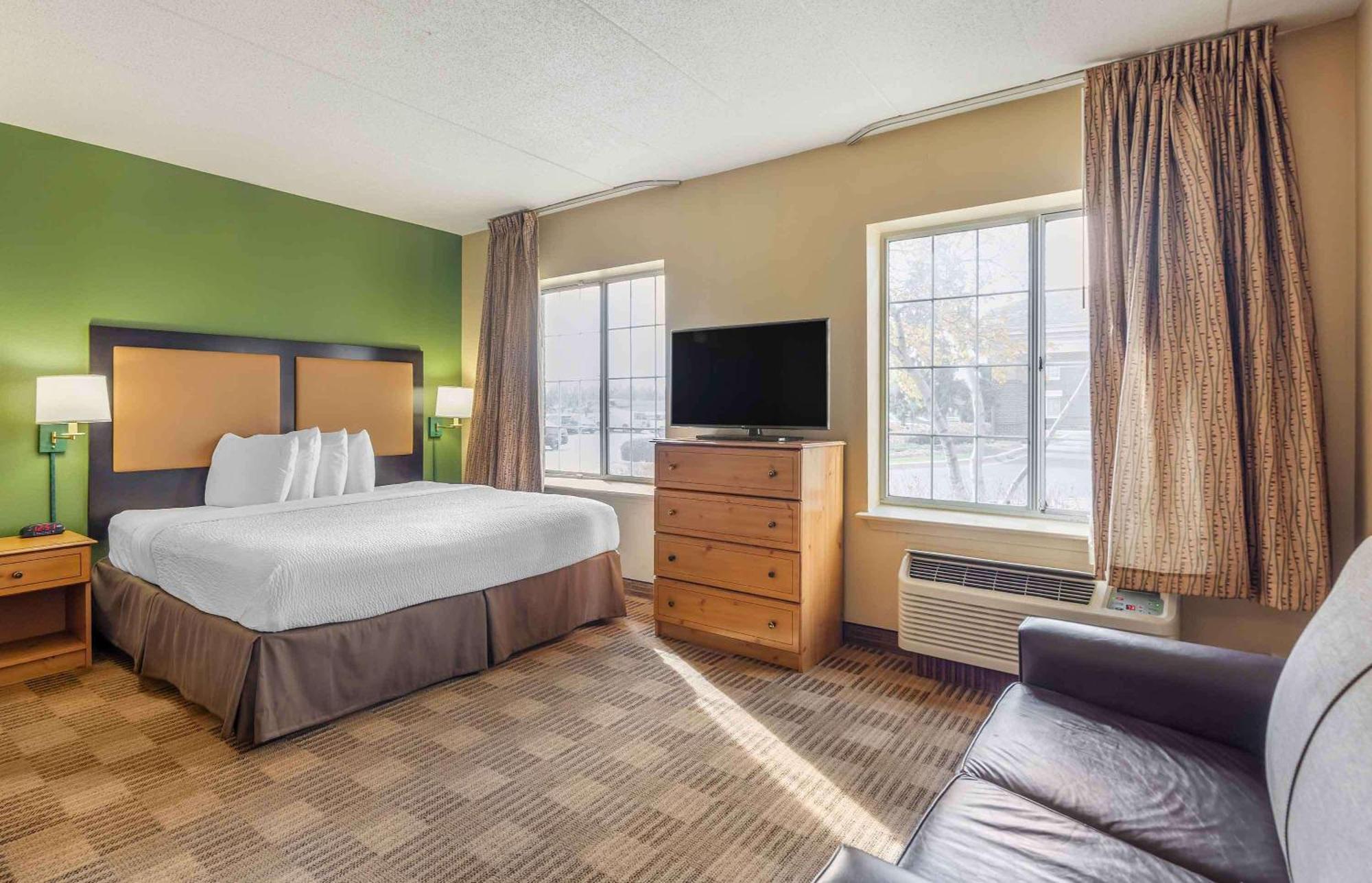 אוקברוק טראס Extended Stay America Select Suites - Chicago - Lombard - Oakbrook מראה חיצוני תמונה