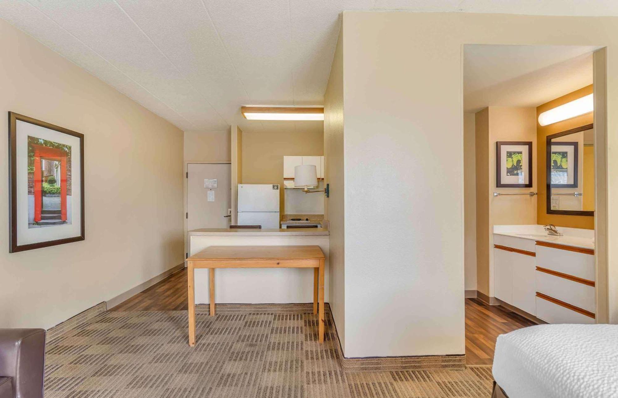 אוקברוק טראס Extended Stay America Select Suites - Chicago - Lombard - Oakbrook מראה חיצוני תמונה