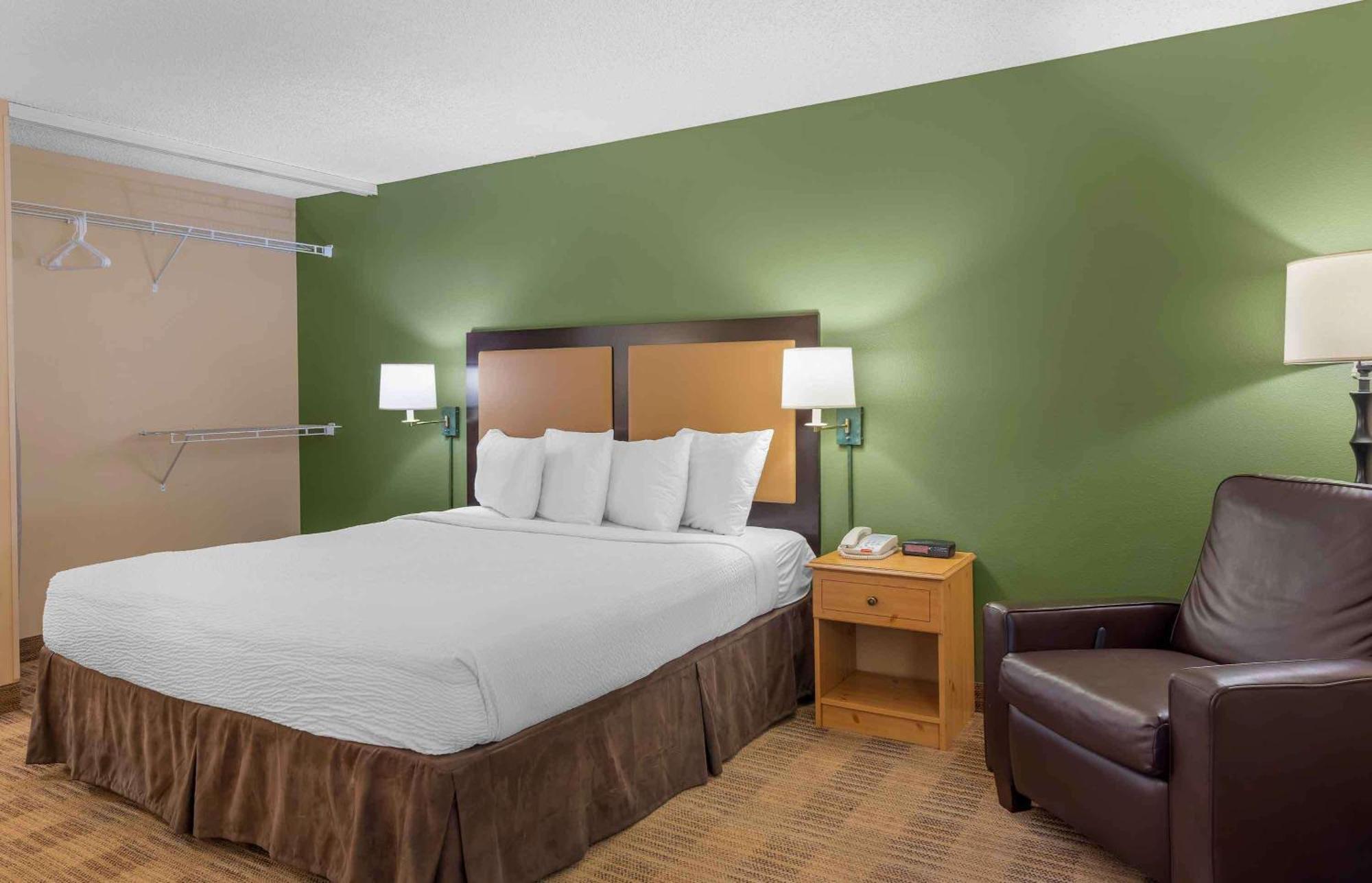 אוקברוק טראס Extended Stay America Select Suites - Chicago - Lombard - Oakbrook מראה חיצוני תמונה