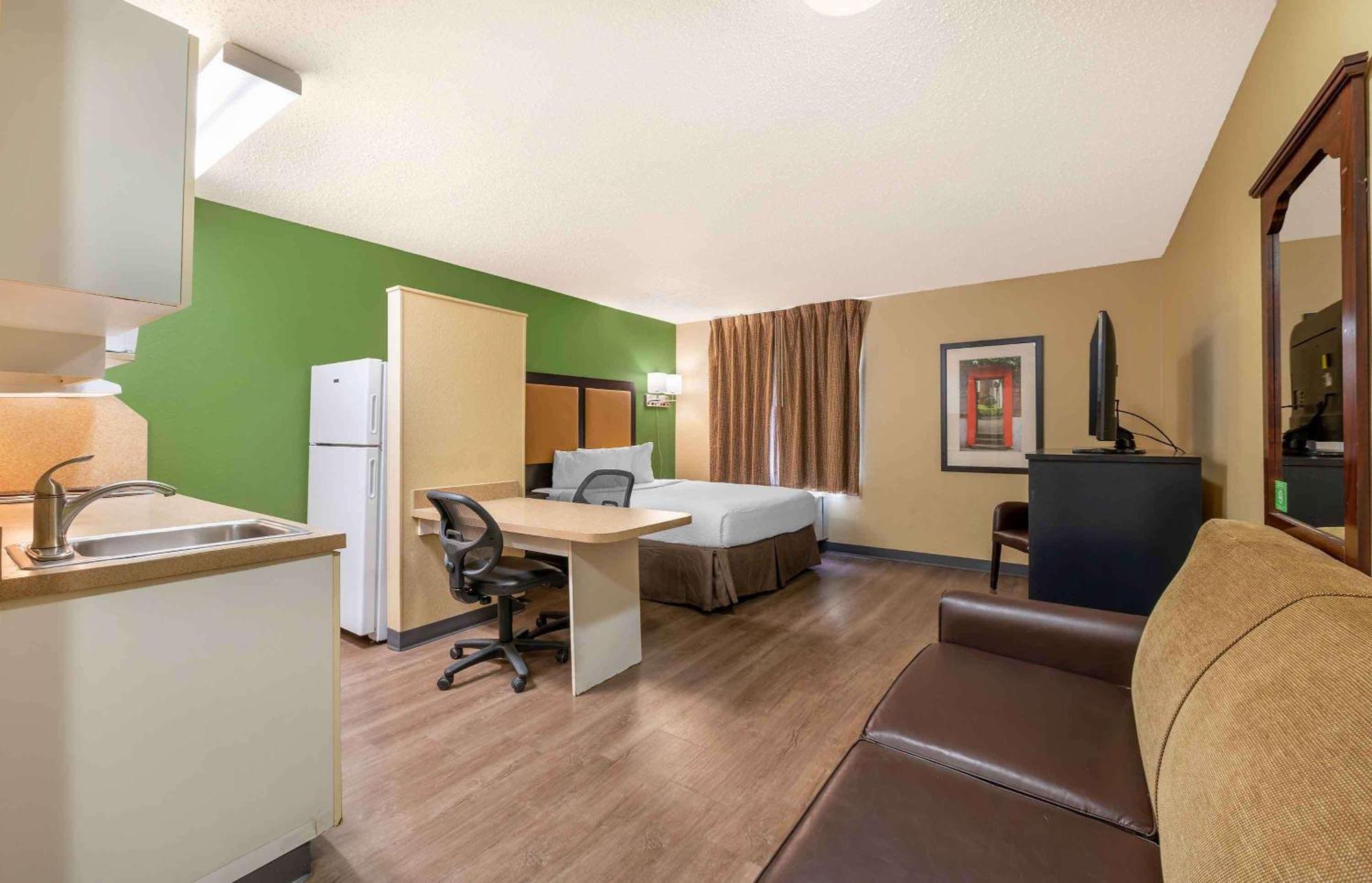 אוקברוק טראס Extended Stay America Select Suites - Chicago - Lombard - Oakbrook מראה חיצוני תמונה