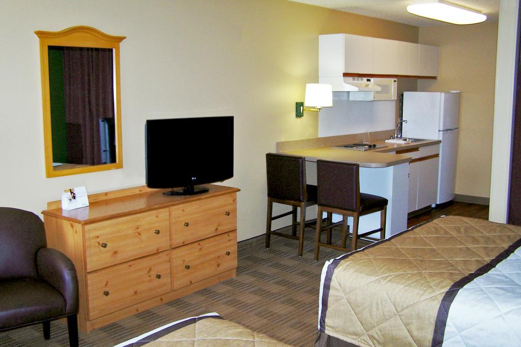אוקברוק טראס Extended Stay America Select Suites - Chicago - Lombard - Oakbrook מראה חיצוני תמונה