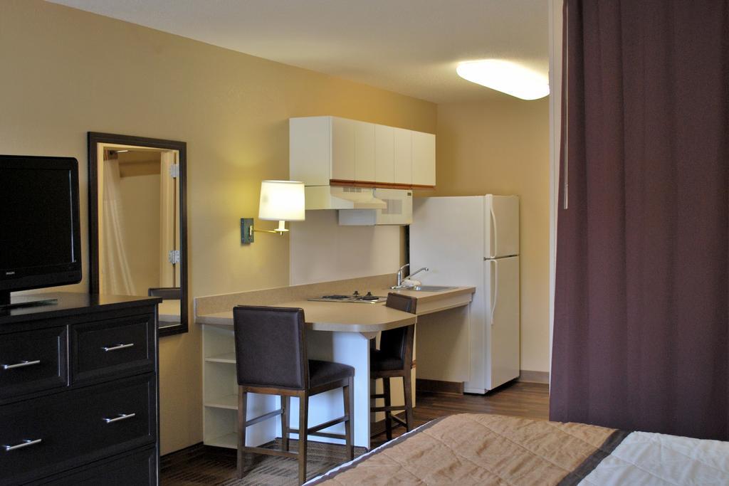 אוקברוק טראס Extended Stay America Select Suites - Chicago - Lombard - Oakbrook מראה חיצוני תמונה