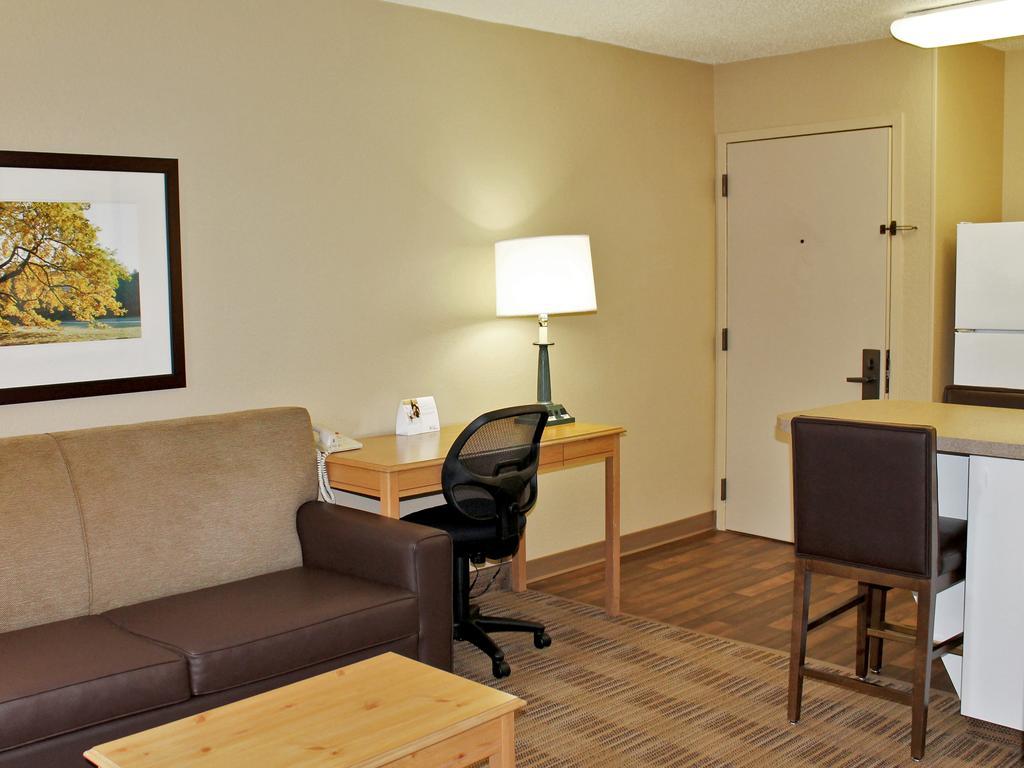 אוקברוק טראס Extended Stay America Select Suites - Chicago - Lombard - Oakbrook מראה חיצוני תמונה